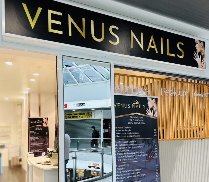 Venus Nails – La Perfection pour vos Mains et vos Pieds